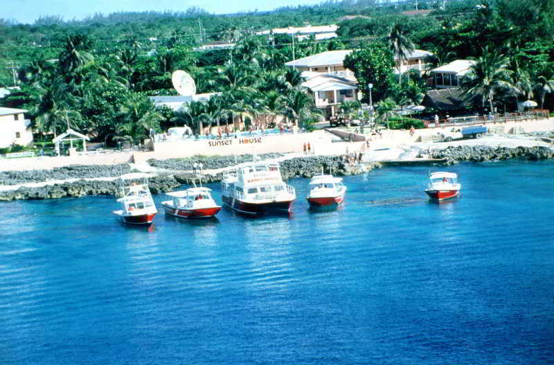 Sunset House Hotell George Town Exteriör bild